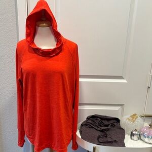 EUC 2 Athleta Hooded Long Sleeve Tees
